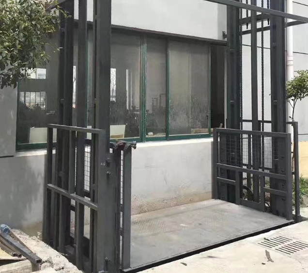 晋安导轨式施工升降机助力民生工程提速增效